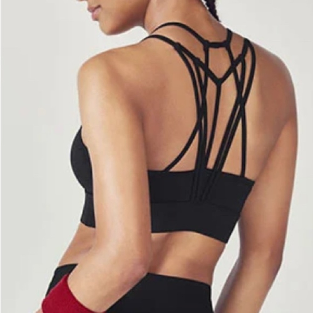 L | NWOT Macey Black Sports Bra